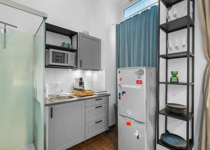 Loftly Kottbusser Damm 68 - Parkplatz - Self Check In - 300 Mbits Appartement Berlin