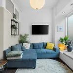Apartmán Loftly Kottbusser Damm 68 - Parkplatz - Self Check In - 300 Mbits *