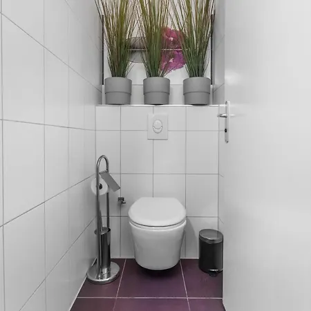 Loftly Kottbusser Damm 68 - Parkplatz - Self Check In - 300 Mbits