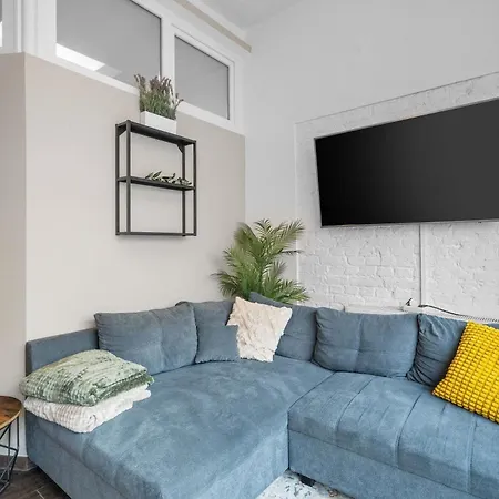 Apartment Loftly Kottbusser Damm 68 - Parkplatz - Self Check In - 300 Mbits *