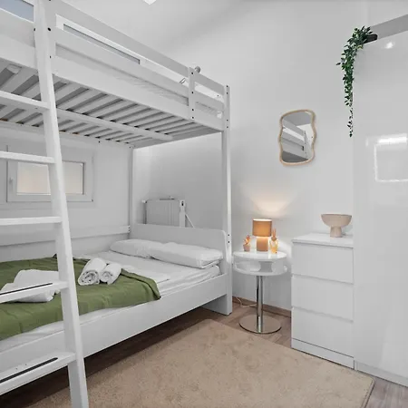 Loftly Kottbusser Damm 68 - Parkplatz - Self Check In - 300 Mbits *