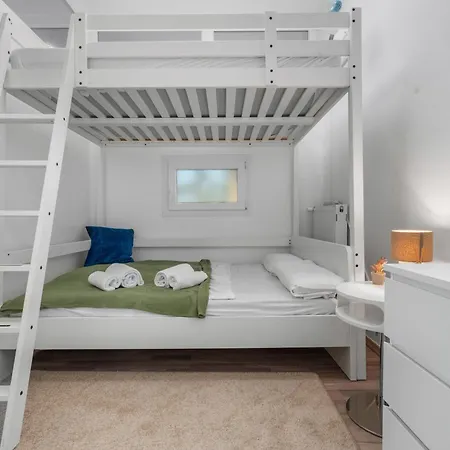 Apartamento Loftly Kottbusser Damm 68 - Parkplatz - Self Check In - 300 Mbits